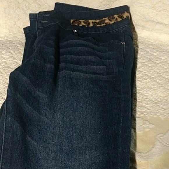 Jeans - Picture 2 of 3